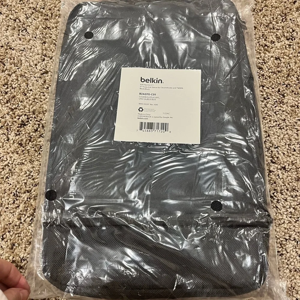 Belkin 11” Air Protect Sleeve for Laptops and Tablets